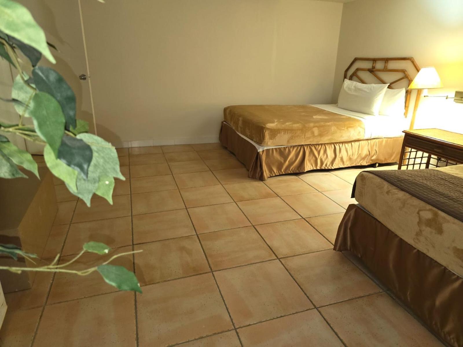 Private Family Room In Coronado Luxury Club & Suites Playa Coronado Exterior photo